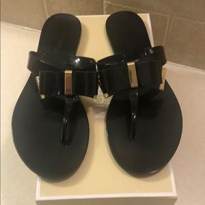 Michael kor thong sandals Good Condition!!!!!